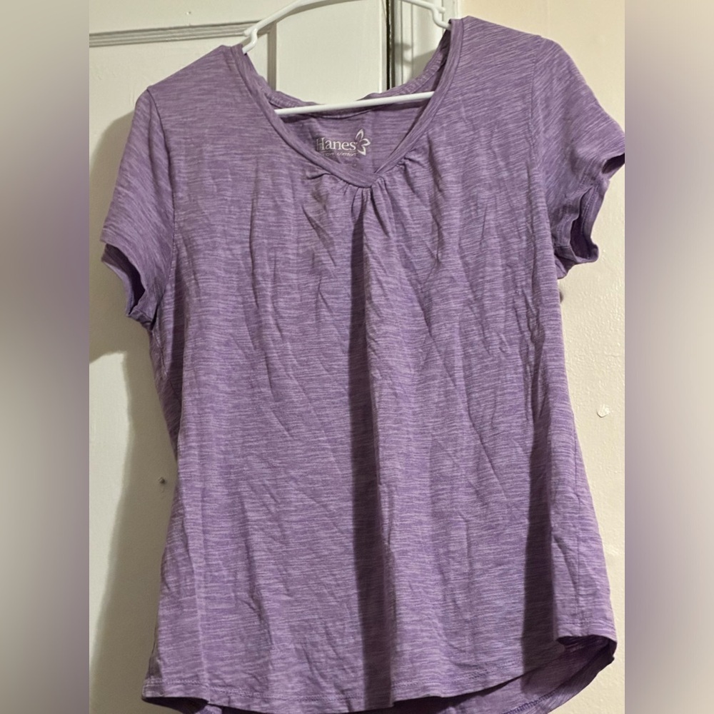 Hanes Purple Women’s Short Sleeve T-shirt Size: LG